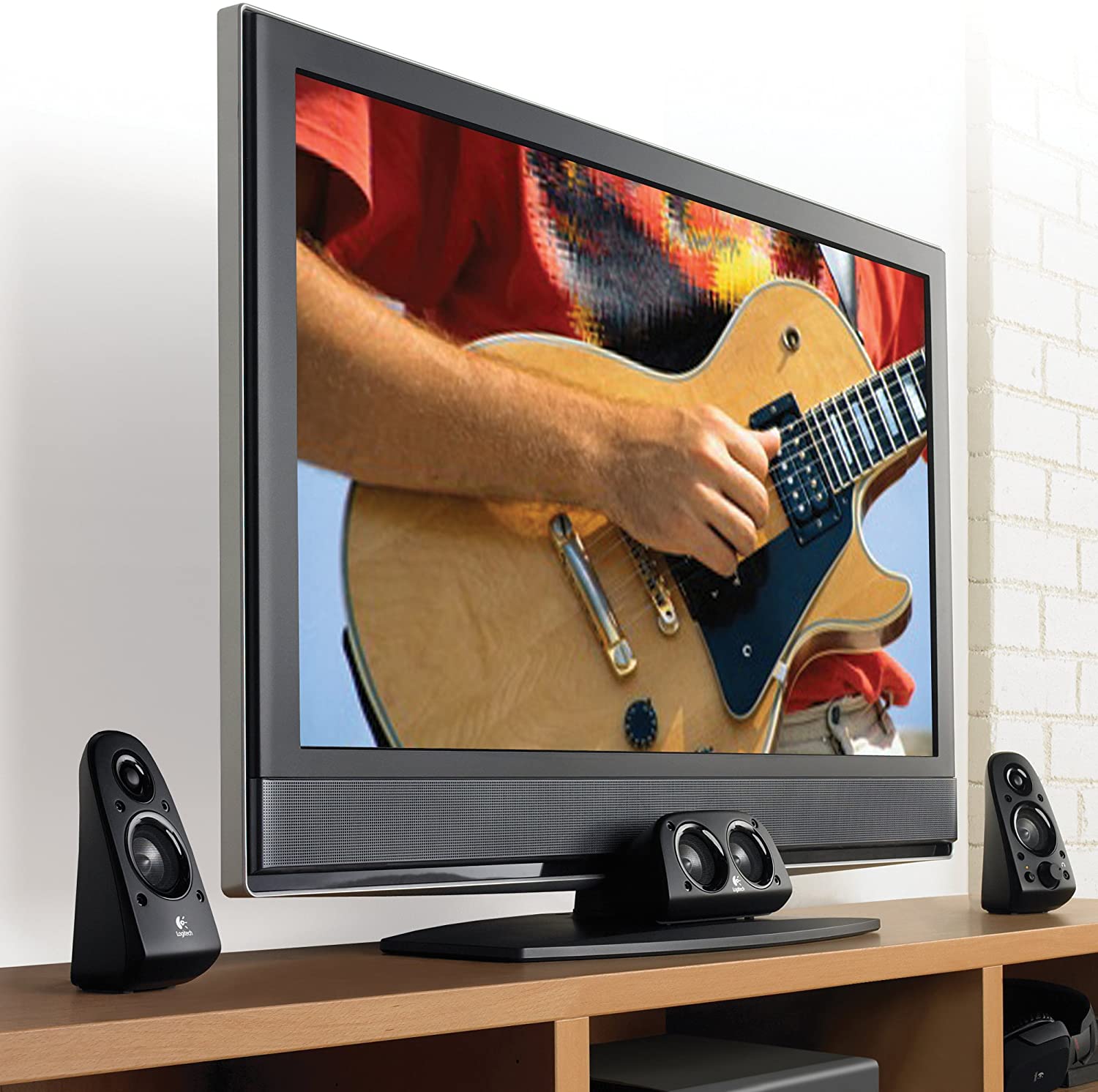 Logitech Z506 Surround Sound Home Theater Speaker System Logitech Z506 Surround Sound Home Theater Speaker System